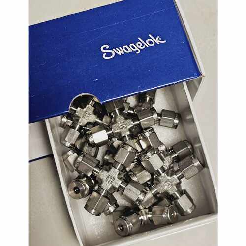 议价世伟洛克SS-200-4不锈钢卡套管接头 联合四通接头 1/8 in. 全