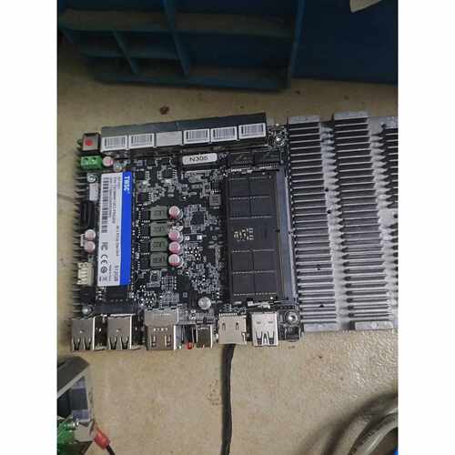询价研凌N305工控主板，带散热片，件，接口齐全，支持M.2