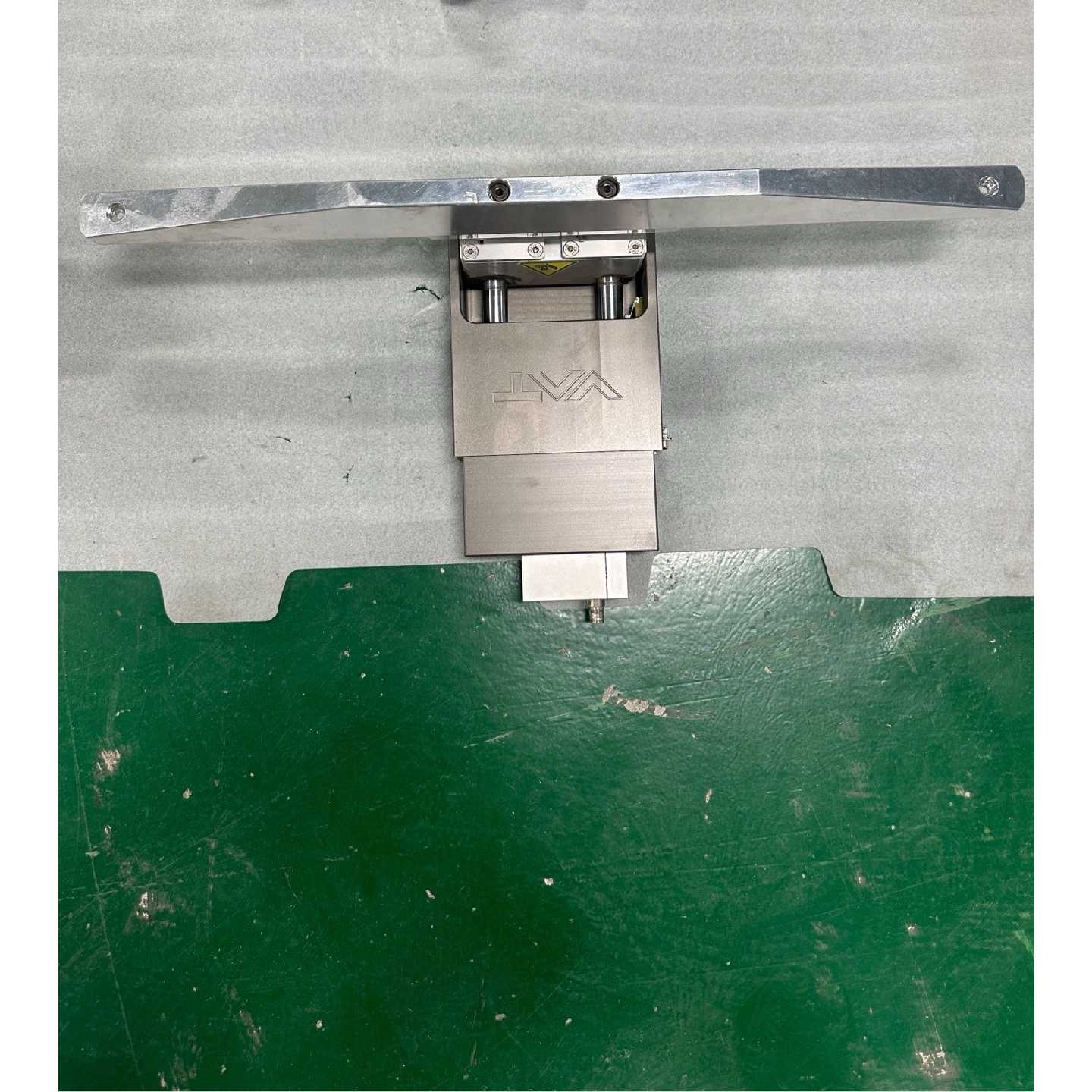 议价瑞士VAT蝶阀0750XUA24ASR10728型维修