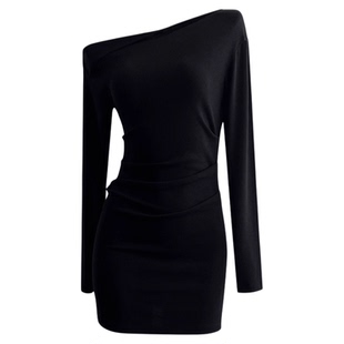 黑色紧身修身包臀连衣裙女秋冬季小个子冬天掐腰长袖斜肩裙子短款