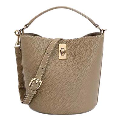 百丽女包真皮杏仁水桶包