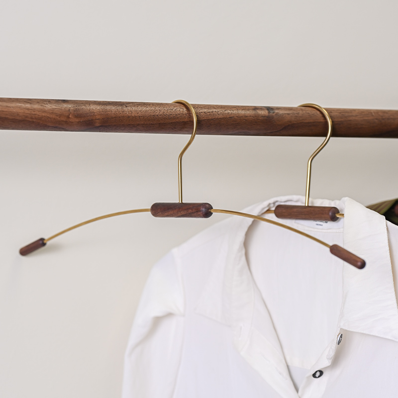 黑胡桃木衣架轻奢高级衣架子木质服装店专用酒店民宿晾衣挂实木