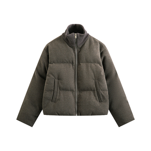 COLN1件版型好面料好细节好且时髦的拉链呢料棉服足以应对寒冬