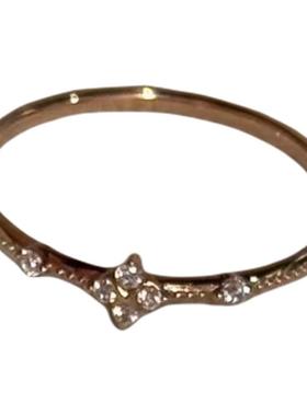 新年仿钻素圈四叶花戒指女食指戒