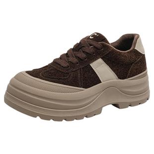 千百度厚底德训鞋女2025秋冬新款百搭休闲加绒板鞋增高运动鞋子女