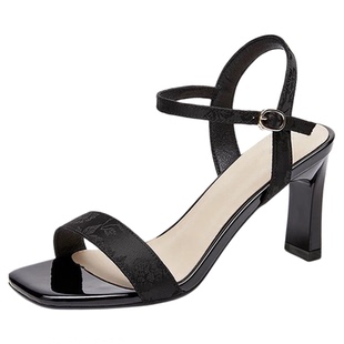 大码凉鞋女41—43一字扣带露趾粗高跟鞋小众设计感配裙子女鞋小码