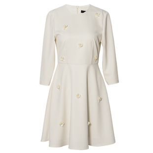 罗衣优雅浪漫立体花朵连衣裙女春季新款气质杏色收腰大摆裙12380