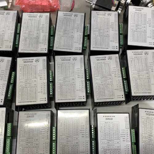 询价-四海步进电机驱动器SH2066D，14台，，成色