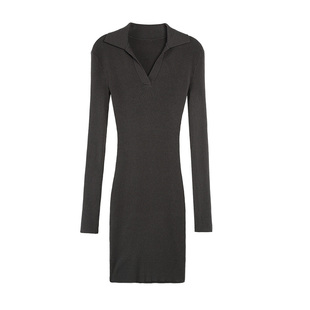 ousph 黑色翻V领修身显瘦长袖连衣裙女秋季内搭纯欲包臀短裙