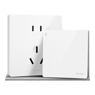 公牛开关插座面板官方旗舰店奶油风斜五孔哑光家用墙壁g12暮雪白