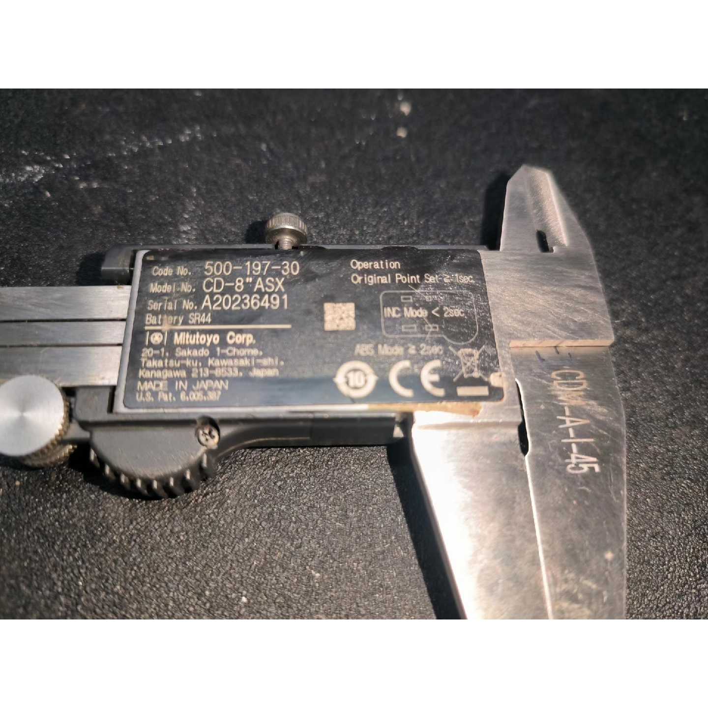 议价日本三丰Mitutoyo数显卡尺,型号500-197-30,