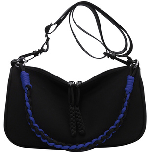 短途旅行包包女新款2025时尚休闲百搭布包单肩包大容量斜挎通勤包