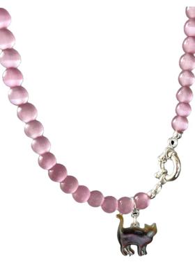 彩贝猫咪吊坠粉色通透猫眼石项链
