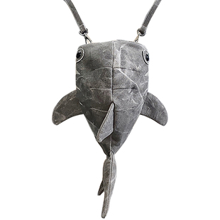 VIVIIVII 一生悬命创造力 象形Smith鲸鲨斜挎水洗帆布包 400%