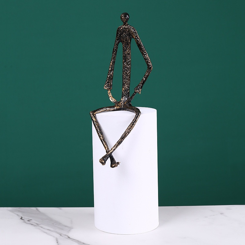 批发客厅北欧金属摆件欧式人物桌面家居抽象工艺品样板间创意设计