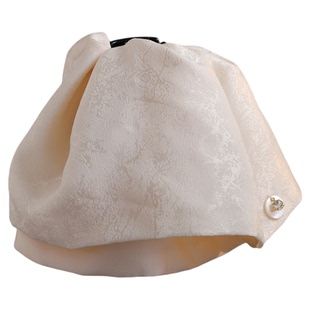 云柔珠韵-法式缎面裙摆抓夹温柔米白色布艺发夹珍珠点缀褶皱发饰