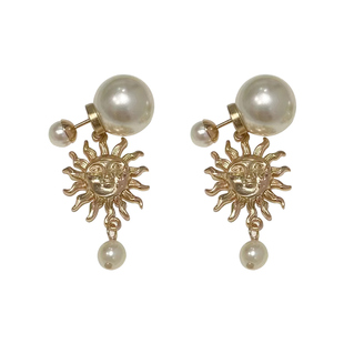 奥米迪奥太阳花珍珠耳钉女轻奢气质不对称D耳环韦雪同款爆款耳饰