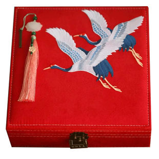 我在荒岛迎接黎明 古典中式文艺刺绣首饰盒带锁嫁妆盒结婚礼品