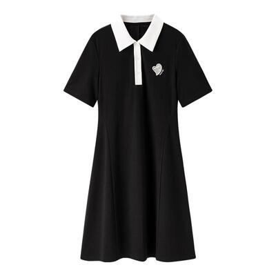 太平鸟运动风T恤裙polo领