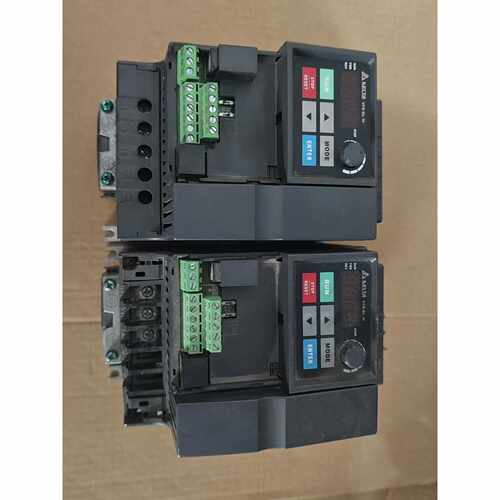 西门子变频器6SL32105BE211UV0两台
