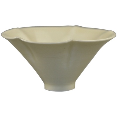 煮雪定瓷梅花口斗笠杯素面茶器