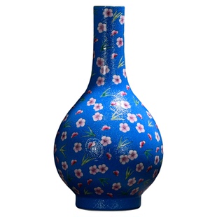 景德镇陶瓷中式花瓶仿古手工扒花粉彩蓝地冰梅小胆瓶公司收藏摆件