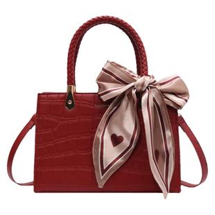 红色包包女结婚斜挎婚包轻奢小众新娘包2025新款大容量婚礼手提包