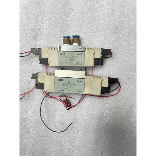 【议价】日本CKD电磁阀4GA339E2拆机两片50