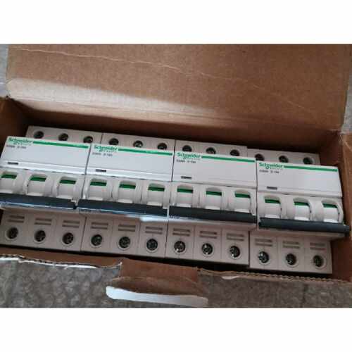 议价原装正品施耐德 A9F19316 iC65N 3P D16A 小型断路器 现货