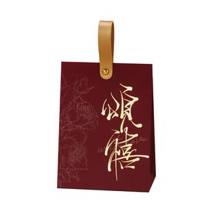 2025新款结婚喜糖盒子高级感手拎糖果礼盒伴手礼订婚专用喜糖袋子