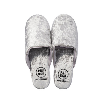 日本丝绒刺绣ins风防滑家居拖鞋