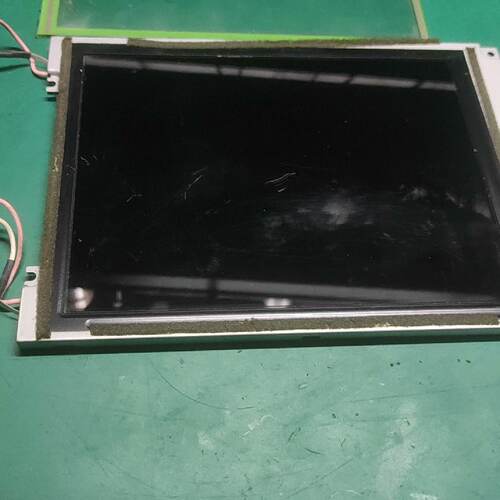 KCG075VG2BB-G00 拆机屏，有划痕，点灯后液晶无