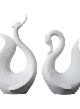 东方泥土天生一对摆件陶瓷白天鹅