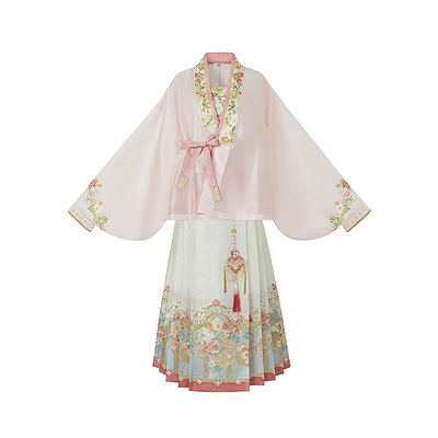 云藏月绣粉色少女风马面汉服套装