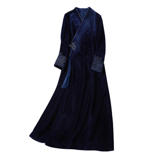 中国风秋冬新款女装改良汉服交领绣花复古禅茶服天鹅绒连衣裙外套