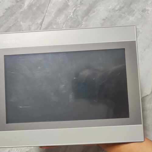 询昆仑通态触摸屏TPC1071Gi测试机器，型号TPC1071