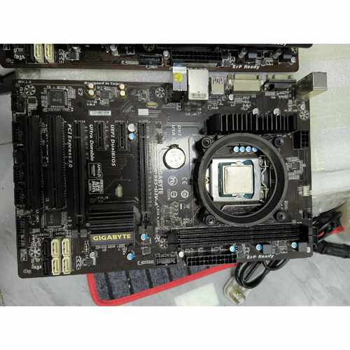 技嘉GA-B85-D3V主板Intel i5-4440和4