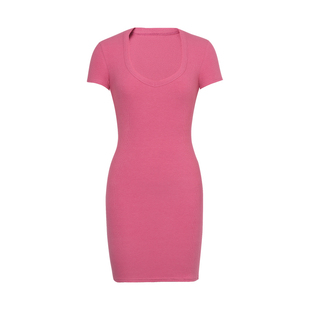 ins超火辣妹纯欲风粉色连衣裙女修身显瘦春夏季高腰包臀裙多巴胺