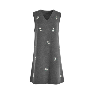 阔色灰色绣花背心外穿连衣裙