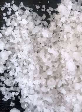 山东盐场发货小白盐原盐水用工业小颗粒工业盐粉碎处理级盐日晒