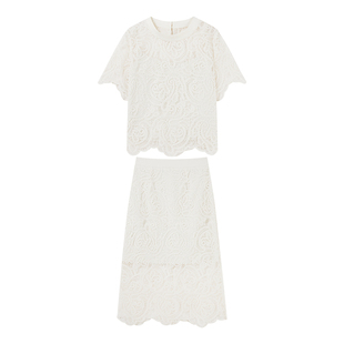 秋水伊人高级感蕾丝优雅套装女2025夏季新款T恤吊带半身裙两件套