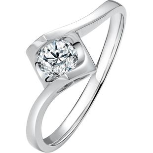 周六福白18k金钻戒女天然真钻天使之吻璀璨au750婚戒钻石送女友