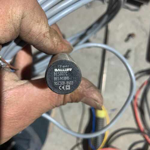 询价巴鲁夫BALLUFF接近开关BES007C  M18MI－N议价