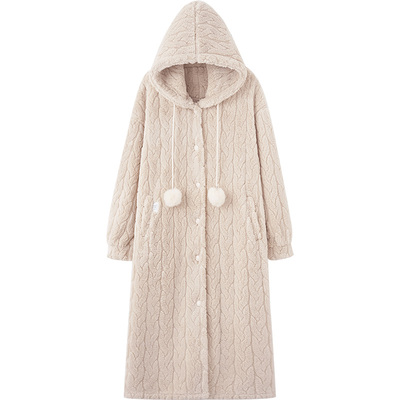 珊瑚绒长款睡袍女秋冬款可爱毛球