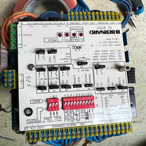议价伯纳德执行器主控，控制板型号CI2701，拆机件功能完好，如维