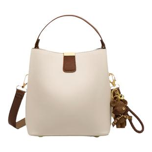 香港代购包包2025新款女包大容量斜挎包潮水桶包通勤包小众手提包