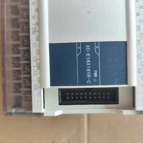 信捷PLC扩展模块，型号XC-E16X16YR-C。