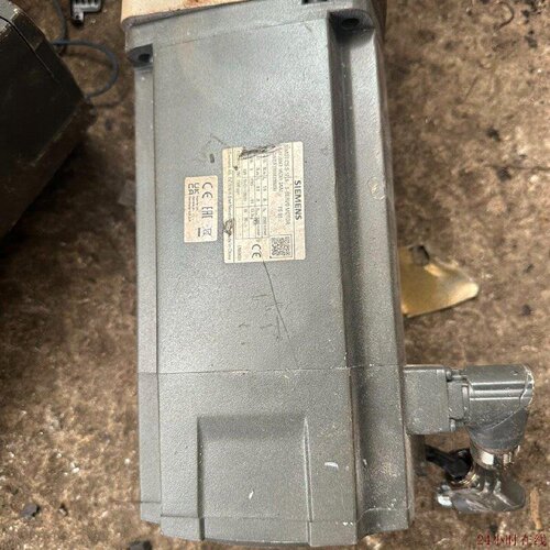 可维修西门子V90伺服电机1FL60671AC612AA12kW206V2500ppr增量式