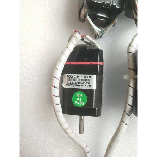 溢价-步进电动机型号为ESS42R11V2.0采用黑色外观设
