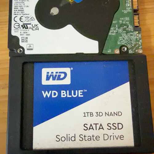 议价西数小蓝盘WDS100T2B0A 1TB固态&WD20SPZ维修